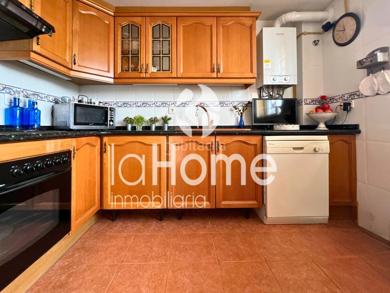 Foto 0f97fee0-2637-4679-852b-de2ba8ce9ea6. Triplex with fireplace heating parking pool in Centro Bétera