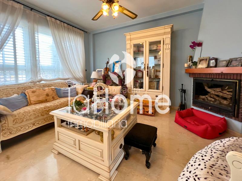 Foto 34685d8e-69e9-433d-bb7a-58aa2a69ca4d. Triplex with fireplace heating parking pool in Centro Bétera