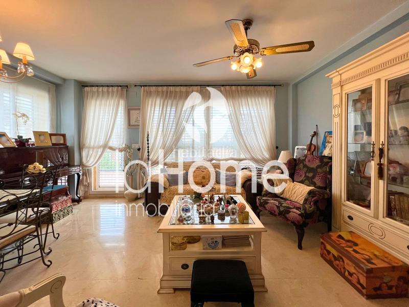 Foto 68280786-696c-4cbf-8065-8c262853d601. Triplex with fireplace heating parking pool in Centro Bétera