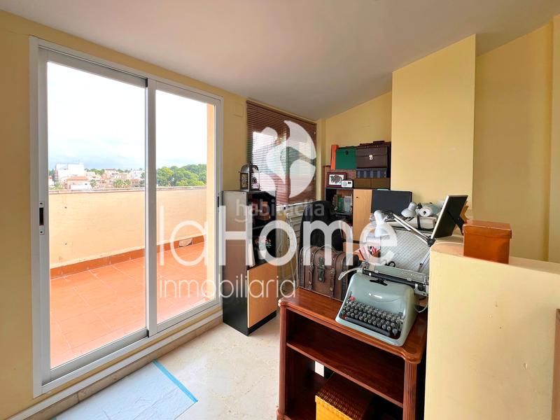 Foto a9de3abc-ef6b-403c-9f69-617c38a48ad0. Triplex with fireplace heating parking pool in Centro Bétera