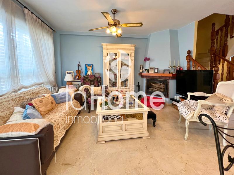 Foto dca84e11-b5e5-4c64-802b-74dc558b6a58. Triplex with fireplace heating parking pool in Centro Bétera