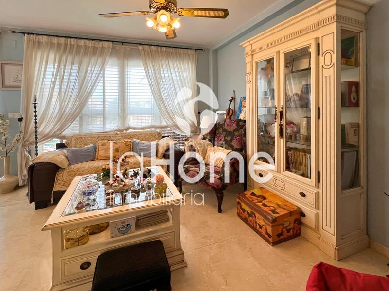 Foto eb024000-c4ce-431e-a249-4da52d726dc6. Triplex with fireplace heating parking pool in Centro Bétera