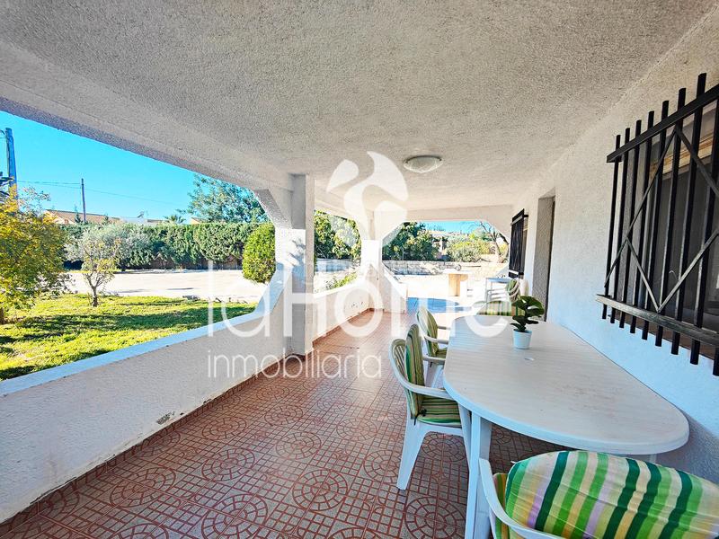 Foto cb7f4d53-8b40-4a6e-b50c-4372f8dfae56. Chalet tu oasis privado en Urbanizaciones Llíria