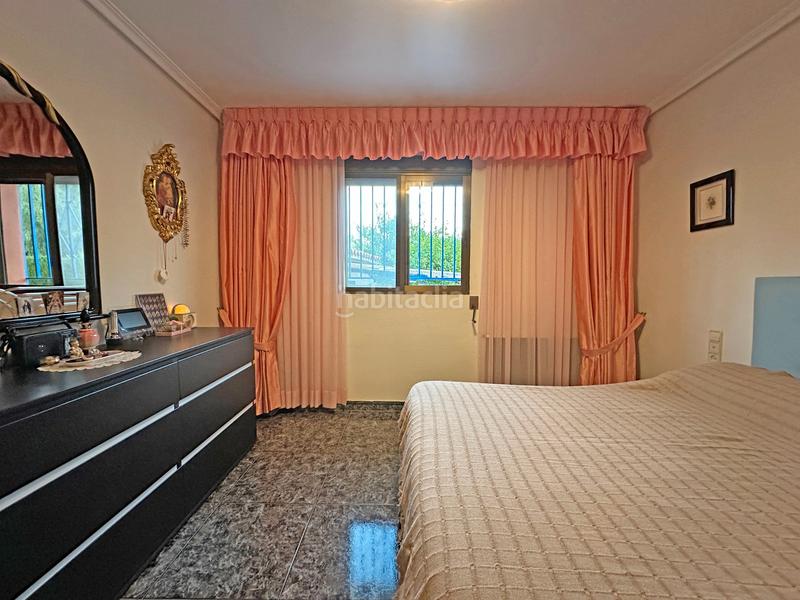 Foto 06616d83-2a76-430d-b5c4-597230187053. Xalet amb xemeneia aparcament piscina a La Cañada Paterna