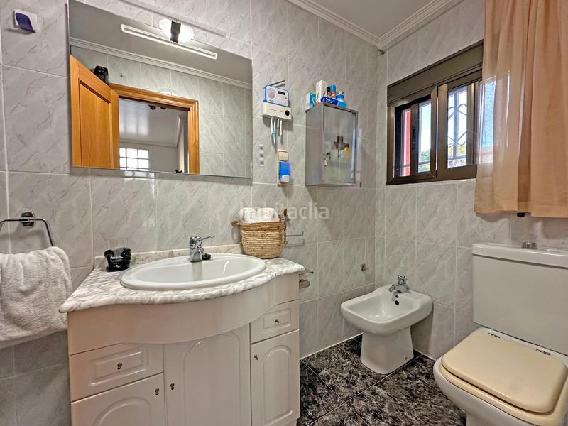 Foto caed7639-89a1-4012-86a1-cd8e01cbaf3f. Xalet amb xemeneia aparcament piscina a La Cañada Paterna