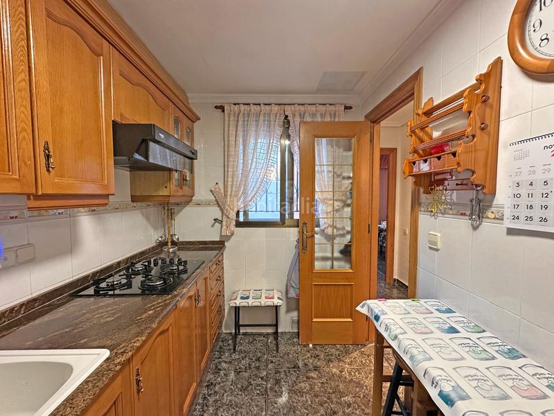 Foto cbfdf2e7-23a2-4eb4-92cd-2859f0d164e4. Xalet amb xemeneia aparcament piscina a La Cañada Paterna