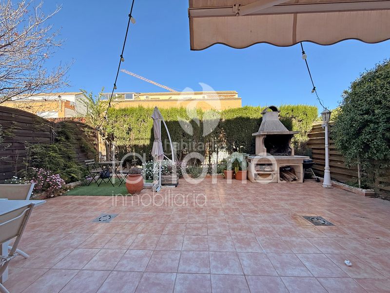 Foto ee40bf7c-7c70-4de6-aa8e-e778f7f7f0f0. Casa adossada amb calefacció aparcament piscina a Bétera