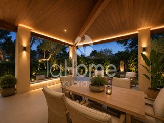 Chalet in La Cañada. Gran chalet independiente cerca de todos los servicios
