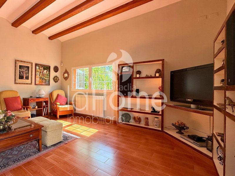 Foto 578469f4-2195-4b8c-a9b3-e04932450a12. Xalet amb xemeneia calefacció aparcament piscina a Paterna