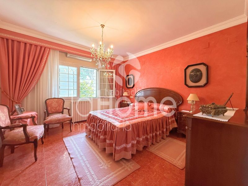 Foto a92abdba-5fb7-4fc0-a499-8395624892ca. Xalet amb xemeneia calefacció aparcament piscina a Paterna