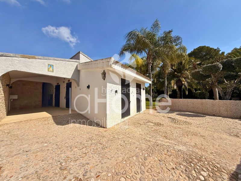 Foto afc568b2-b085-4af7-84d2-dea72efcab80. Xalet amb xemeneia calefacció aparcament piscina a Paterna