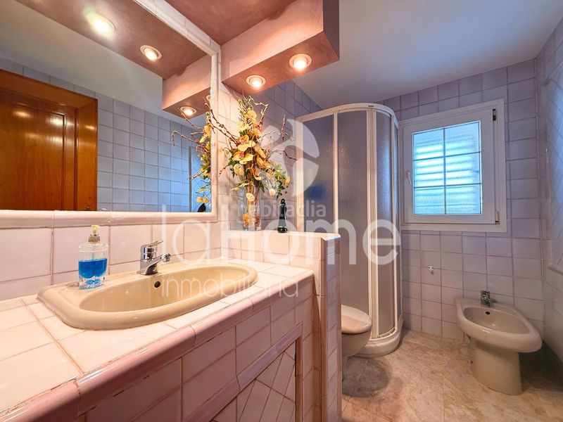 Foto ca4be8be-2245-4f8a-9680-ad68269419d9. Xalet amb xemeneia calefacció aparcament piscina a Paterna