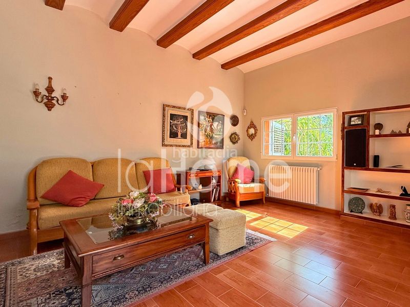 Foto fc9155e8-ceaa-4d38-b2d6-7beb476800e9. Xalet amb xemeneia calefacció aparcament piscina a Paterna