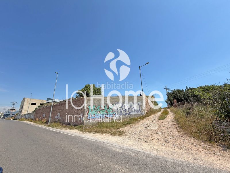 Foto b15d2ef7-65cf-4578-bd42-63759a1ace1e. Nau industrial a Moncada