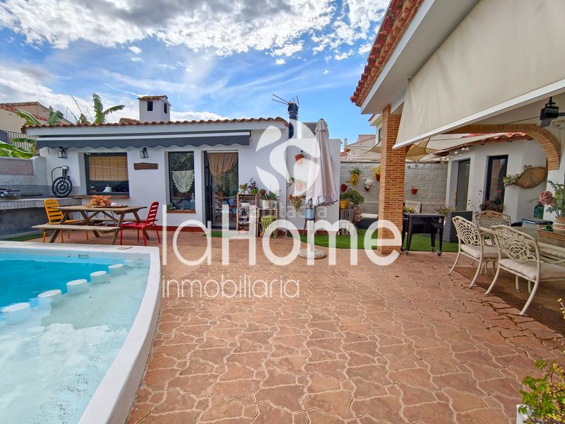 Foto 4364ae56-369b-40d5-9574-86254f3d7cdd. Xalet amb calefacció aparcament piscina a Riba - roja de Túria