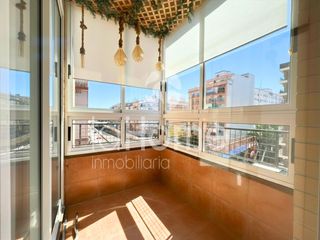 Piso en Barrio Benicalap. Piso amplio, luminoso y totalmente reformado