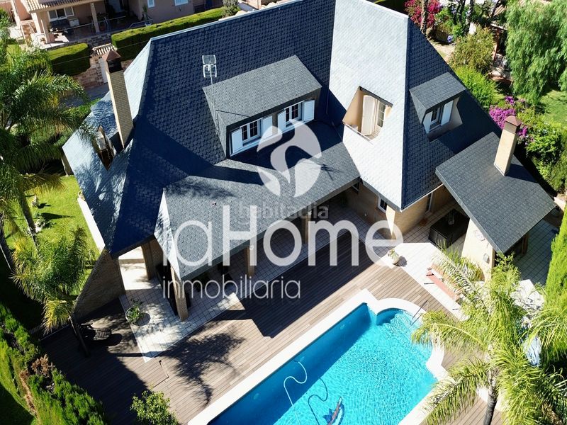 Foto f28bea1d-61b2-43e9-9694-b49b29e3f854. Xalet amb xemeneia calefacció aparcament piscina a Eliana (l´)
