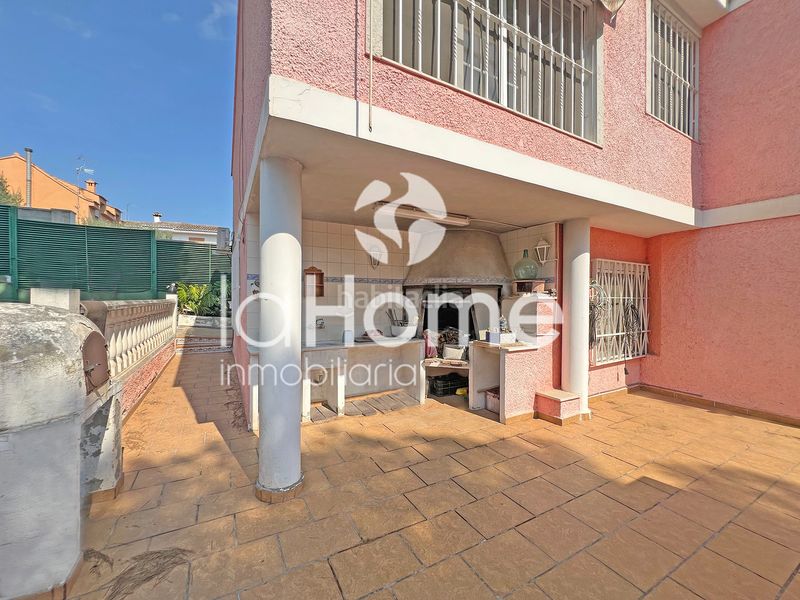 Foto 749159a4-e1e3-4745-979e-a6d49a676ff3. Xalet amb xemeneia aparcament piscina a La Cañada Paterna