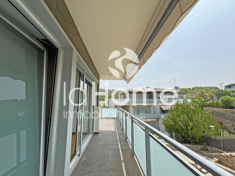 Foto b8c52357-59c4-485f-abb2-27e7fe4f05c5. Casa aparellada amb calefacció aparcament piscina a Chiva