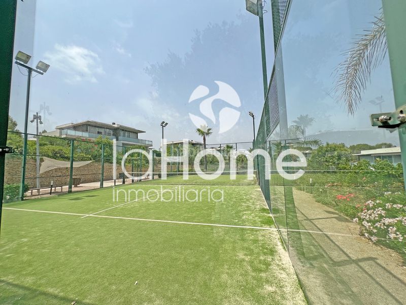 Foto fba4ca84-6b26-46fe-83d9-d0c23d6e0836. Casa aparellada amb calefacció aparcament piscina a Chiva