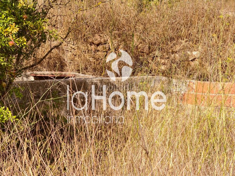 Foto ba1b8b2c-6e6c-474e-90b7-9450f0f58929. Finca rústica a cv-3710 164 a Parque de la Bombilla Llíria