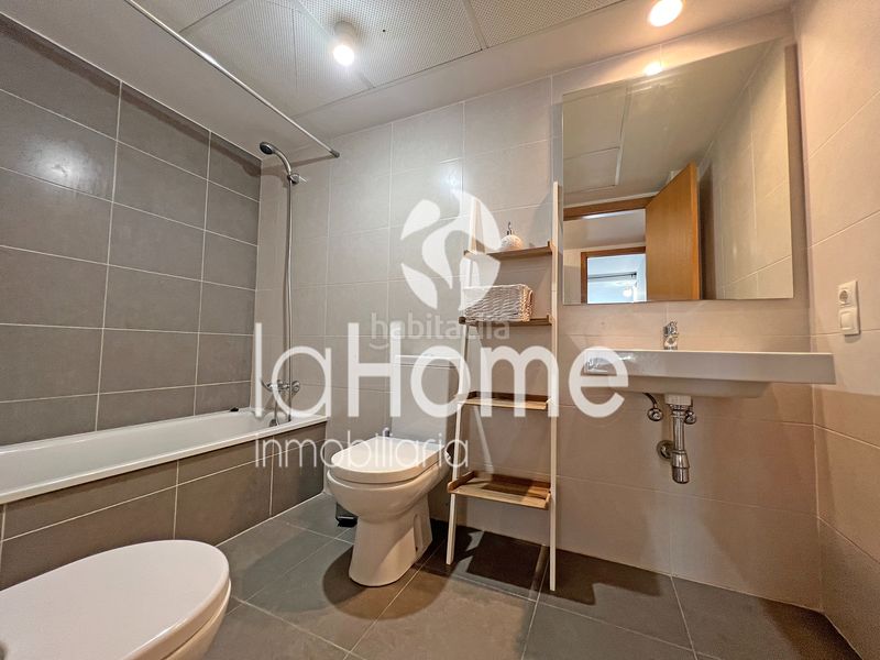 Foto e04dbfeb-1ab7-48ff-b668-607439919528. Loft amb aparcament a Parc Central Paterna