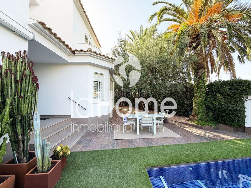 Foto 8fc04b08-e75c-4c8e-a749-68d985b1c45a. Xalet amb calefacció aparcament piscina a El Carme-Sant Agustí-Bonavista Eliana (l´)