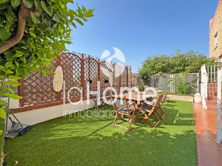 Maison jumelée à Mas Camarena. Con jardín, terrazas, garaje y piscina comunitaria