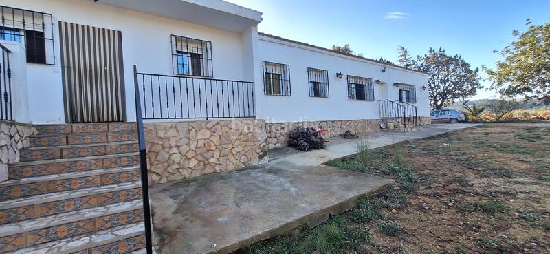 Foto 594246ec-dfe5-4f57-bd15-07cd28fe093b. Casa bifamiliare con camino in Montroy