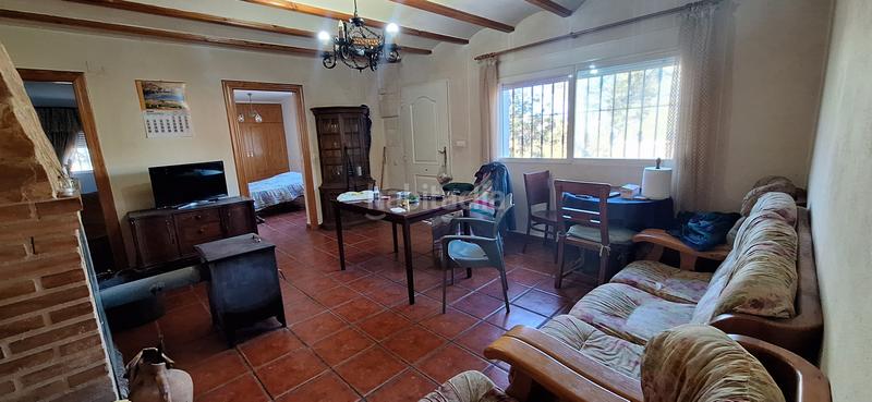 Foto 94ea45ab-8c69-4a9e-a6fb-4ddcdabc0a53. Casa bifamiliare con camino in Montroy