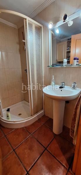 Foto a4b7d5f2-d109-4578-982e-4667cb665a45. Casa bifamiliare con camino in Montroy