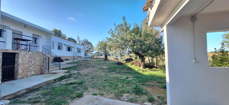 Foto ee8c9502-0ba9-4d39-b83d-4104f77096dc. Doppelhaus mit kamin in Montroy