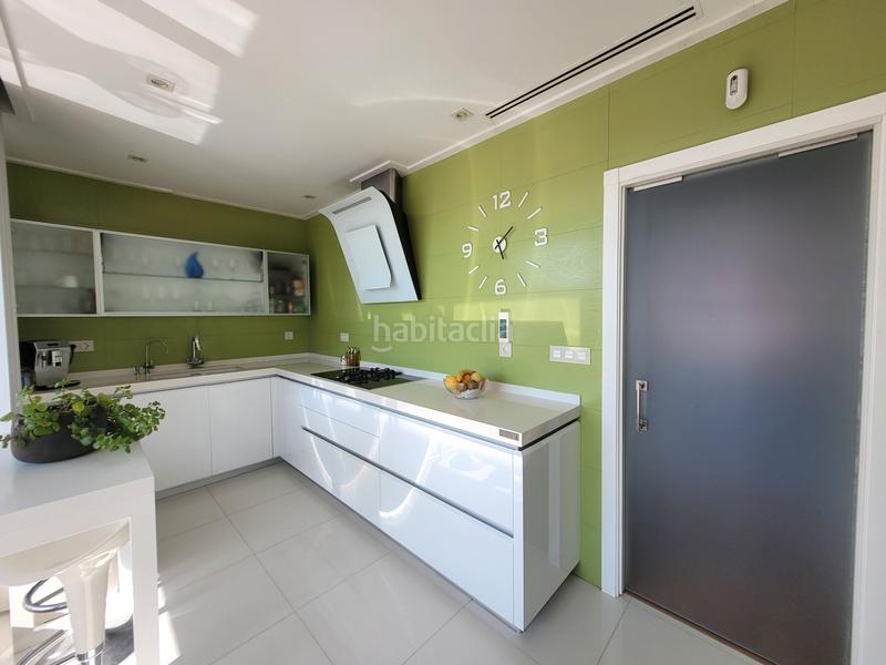 Foto 08abdf7e-763c-4d55-a7c7-8ce241b30f38. House with fireplace heating parking pool in Monserrat