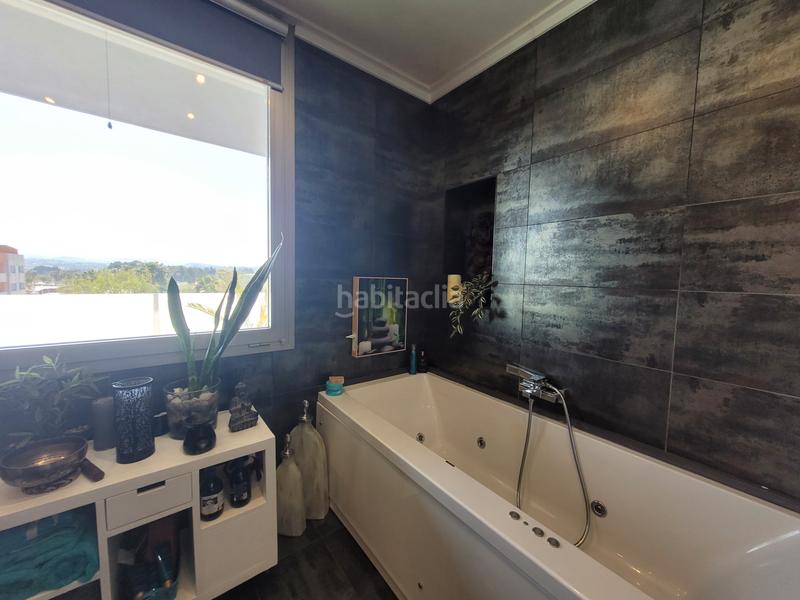 Foto 095373f7-fe74-4dee-ac46-85957af29f63. House with fireplace heating parking pool in Monserrat