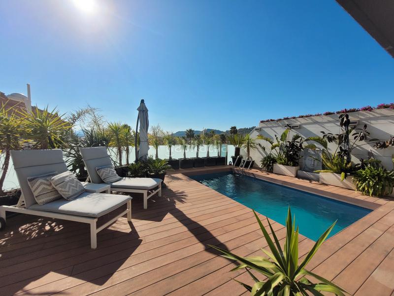 Foto 0bf97d50-8aaf-4b2b-ac93-b571f77852e7. House with fireplace heating parking pool in Monserrat