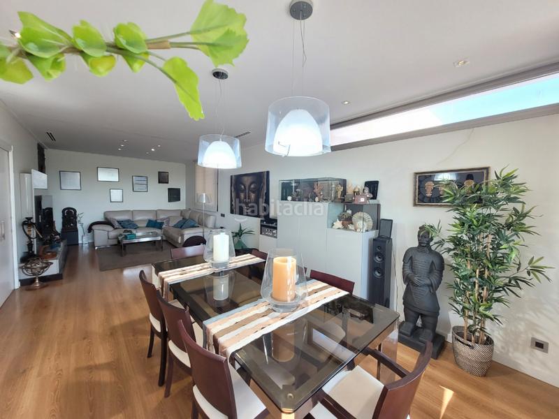 Foto 13d0c51c-05cc-456a-8e35-02dbd8261ad2. House with fireplace heating parking pool in Monserrat