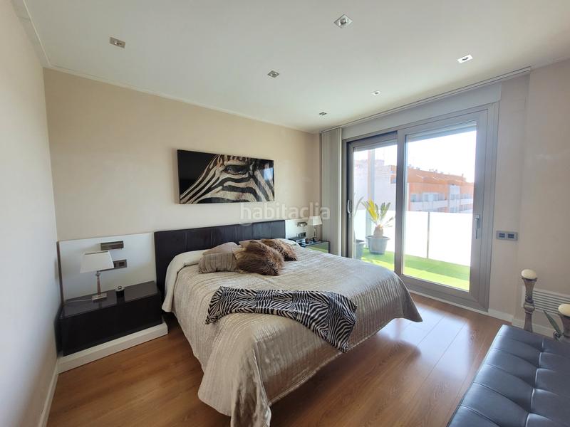 Foto 451b7a30-81fb-42c9-b260-a468c594d13a. House with fireplace heating parking pool in Monserrat