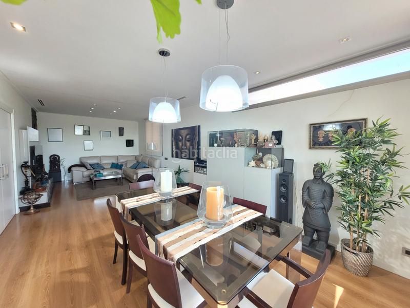 Foto 574cc6ce-2475-40b7-bd5d-081e57fbd469. House with fireplace heating parking pool in Monserrat