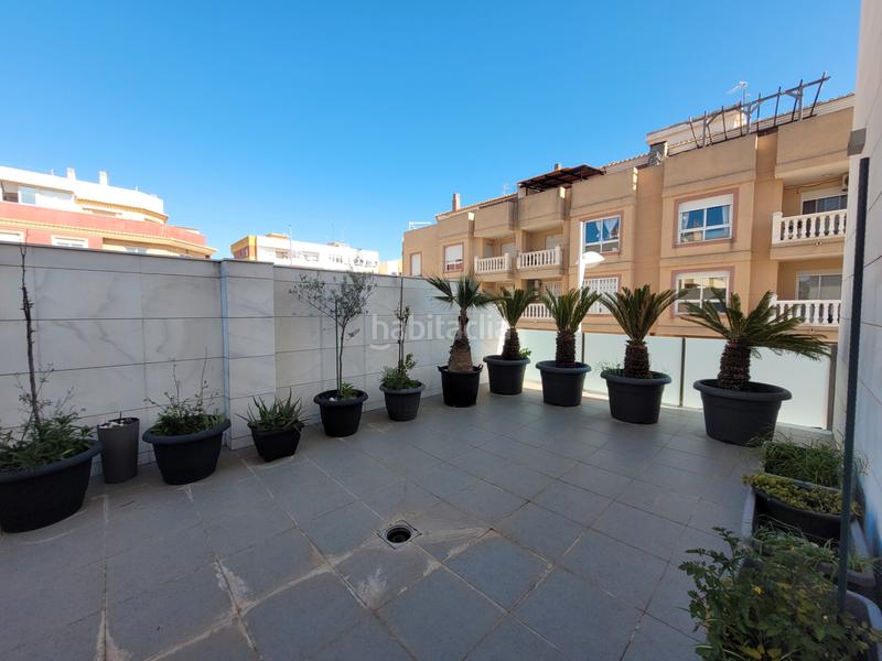 Foto 72b5ea5a-6b54-4409-855e-e2ecbe66f06a. House with fireplace heating parking pool in Monserrat