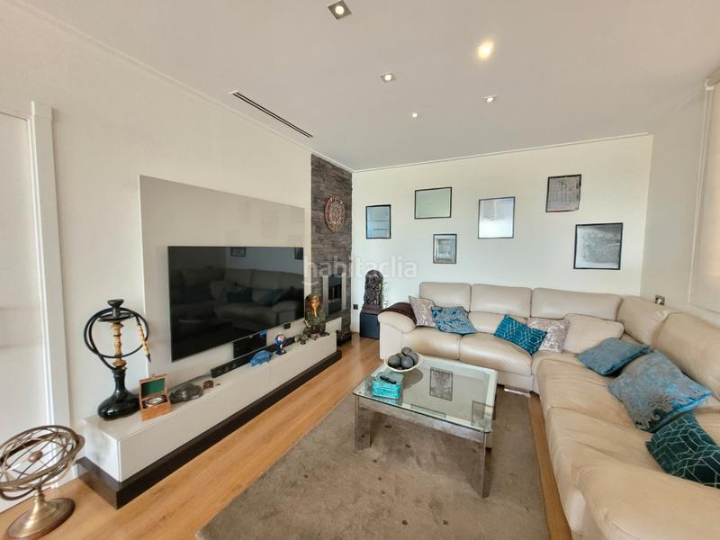 Foto 7a317054-1972-4319-bd7b-03bb56c7da0a. House with fireplace heating parking pool in Monserrat