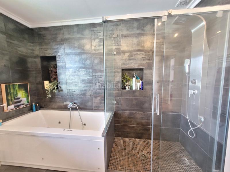 Foto a83c1f37-1af0-4535-b20b-86fdac58ea0d. House with fireplace heating parking pool in Monserrat