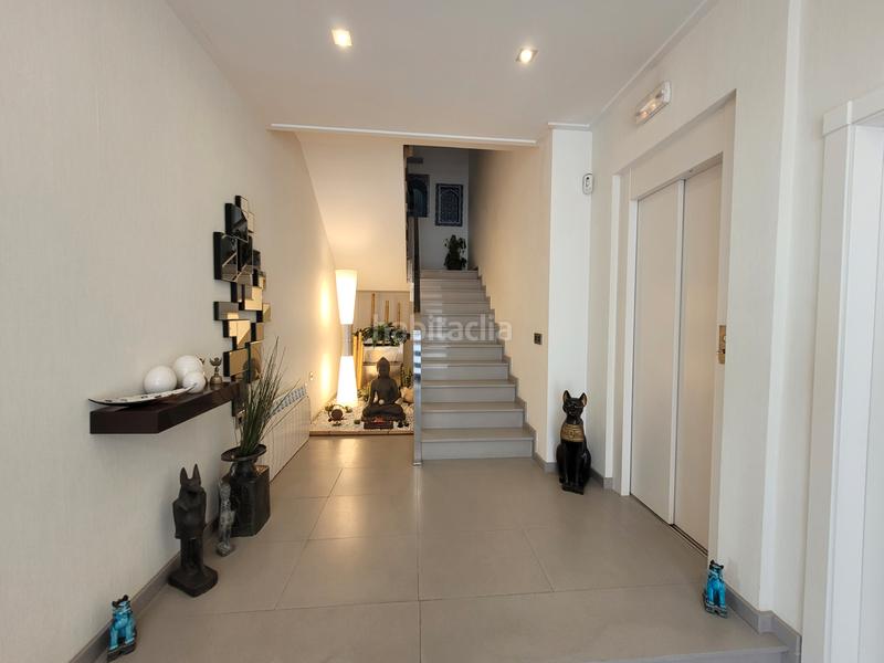 Foto befd82a0-ac4e-463e-be60-c5e59aa10972. House with fireplace heating parking pool in Monserrat