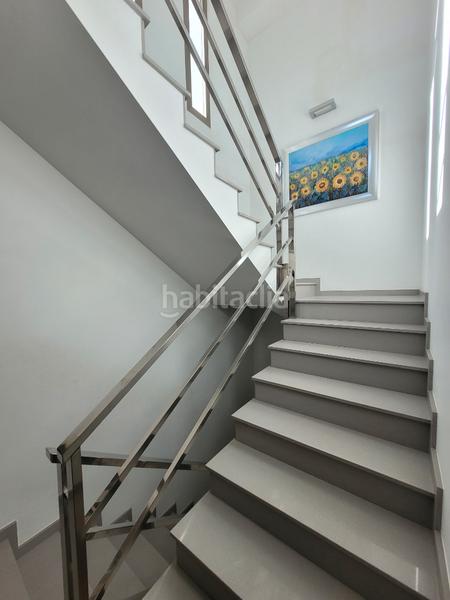 Foto c0487ff4-1406-4b88-8ca9-fef133329740. House with fireplace heating parking pool in Monserrat