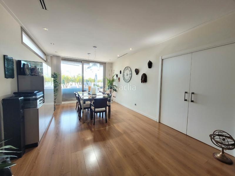 Foto e8b2c6bd-dea4-495d-a363-05c686141267. House with fireplace heating parking pool in Monserrat