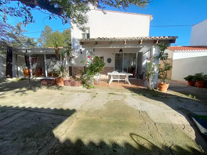 Foto adb4dede-755d-4fb7-b77b-462ea0d82e34. Chalet en Turís