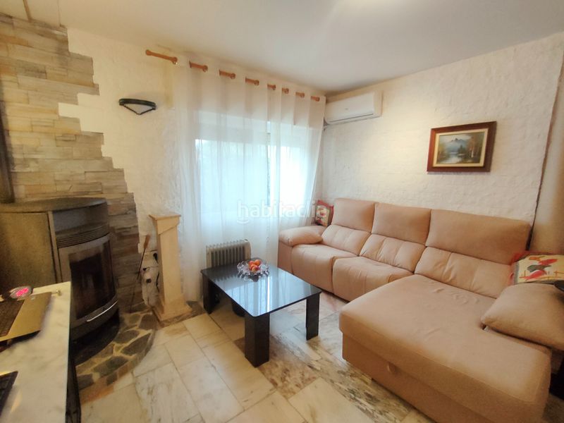 Foto 03cba4dd-dc18-4f8d-86ea-aa60a6c73524. Chalet with fireplace parking pool in Montroi / Montroy
