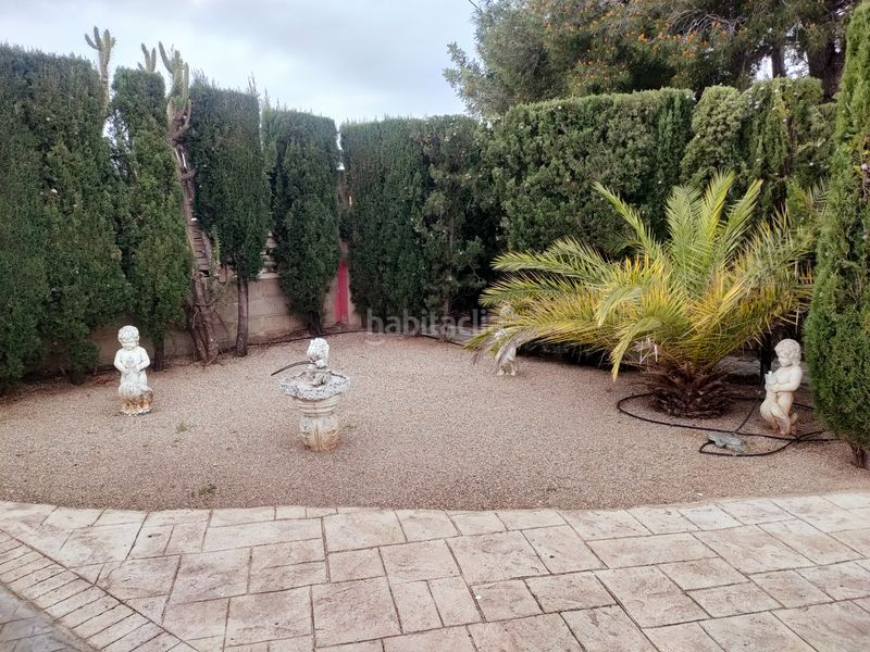 Foto 6fbf780b-5c02-4824-bb3f-16002bbd8135. Chalet with fireplace parking pool in Montroi / Montroy