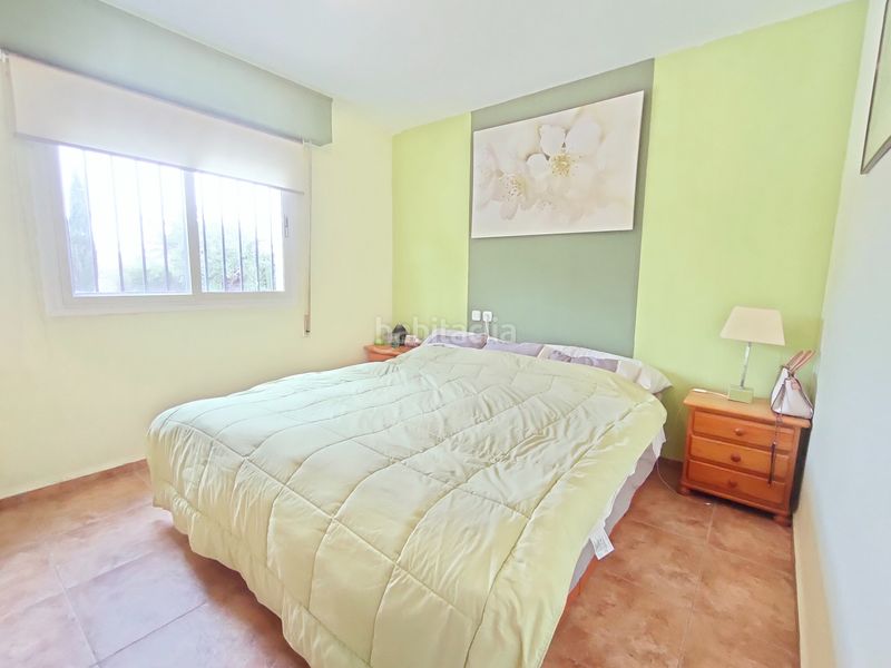 Foto a5eac8c4-7631-4d47-94e9-03af7712e947. Chalet with fireplace parking pool in Montroi / Montroy