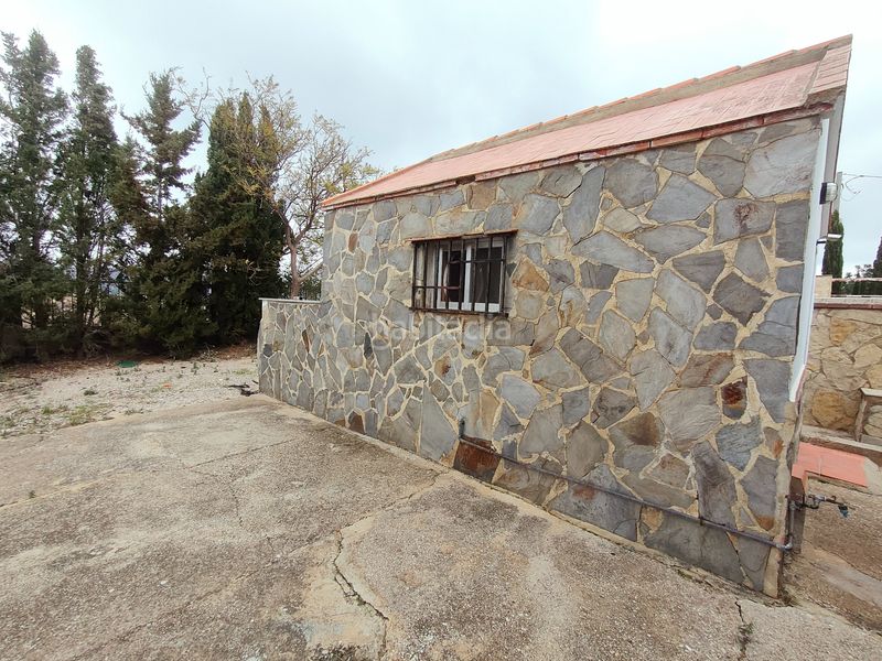 Foto b7758424-ba54-4375-82ab-31374faa86ad. Chalet with fireplace parking pool in Montroi / Montroy