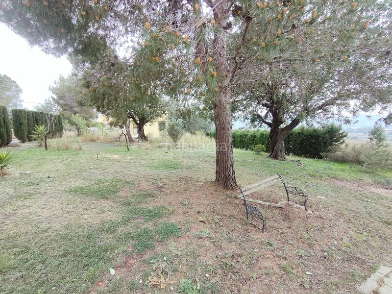 Foto e3eea5e8-0de9-401d-87d4-aa3d8cfa23ce. Chalet with fireplace parking pool in Montroi / Montroy
